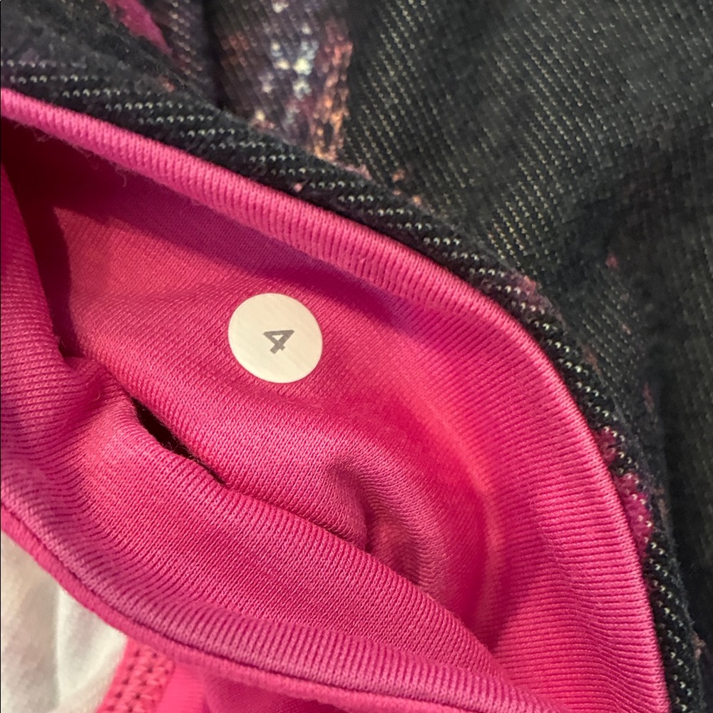 Lululemon Capri Leggings - Size 4 - Picture 2 of 3